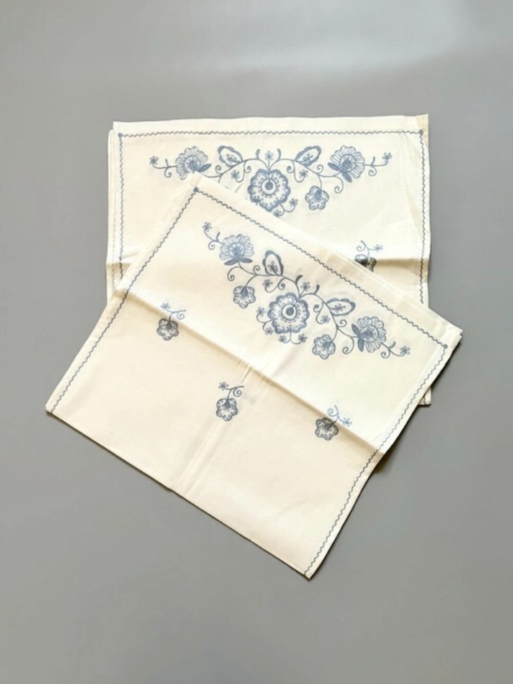 Embroidered oversize towels, Vintage lightweight table runner